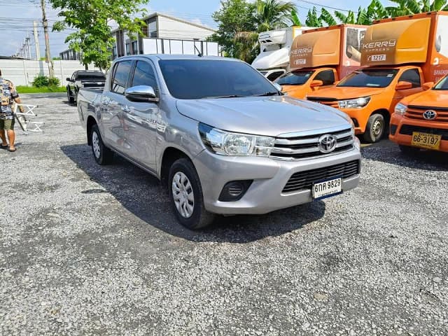 2017 TOYOTA Hilux