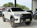 2020 TOYOTA Hilux