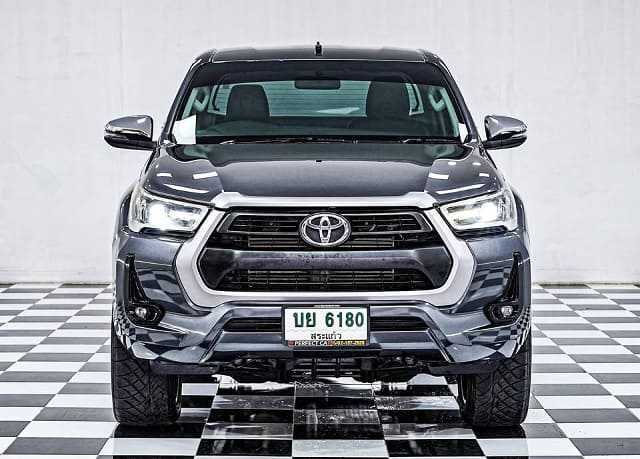 2020 TOYOTA Hilux
