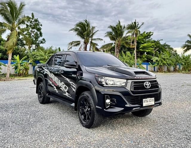 2020 TOYOTA Hilux