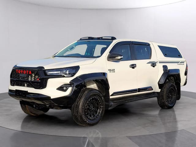 2019 TOYOTA Hilux