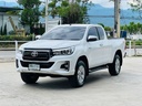 2019 TOYOTA Hilux