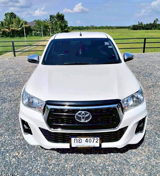 2020 TOYOTA Hilux