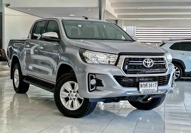 2020 TOYOTA Hilux, 