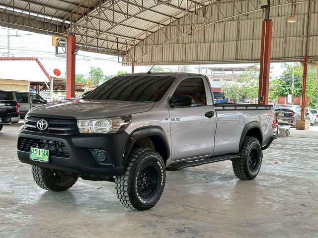 2017 TOYOTA Hilux