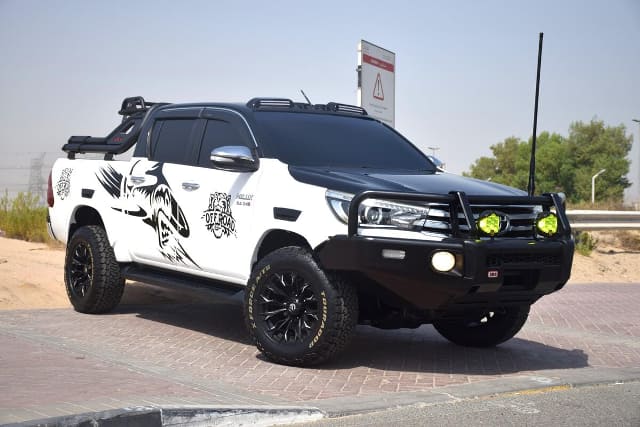 2017 TOYOTA Hilux