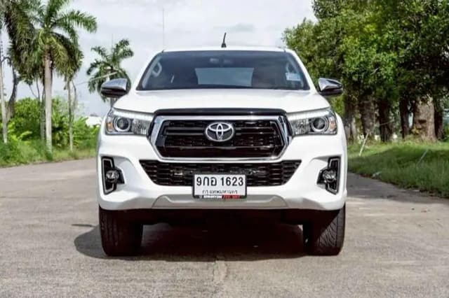 2020 TOYOTA Hilux