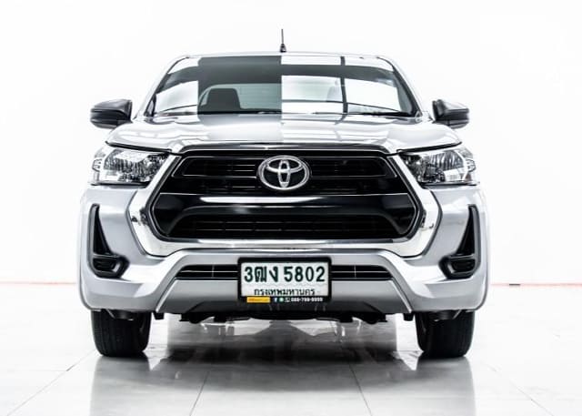 2021 TOYOTA Hilux