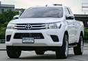 2017 TOYOTA Hilux