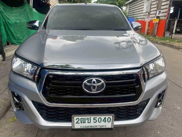 2017 TOYOTA Hilux
