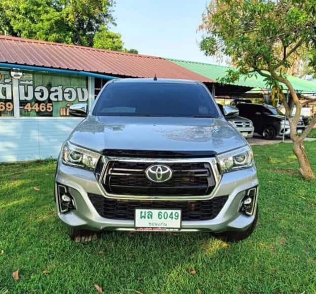 2017 TOYOTA Hilux, 
