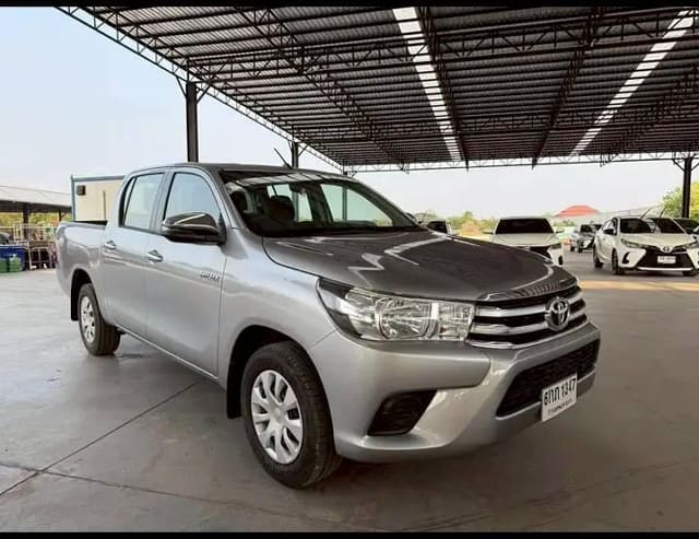 2017 TOYOTA Hilux