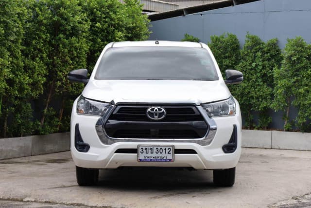 2022 TOYOTA Hilux