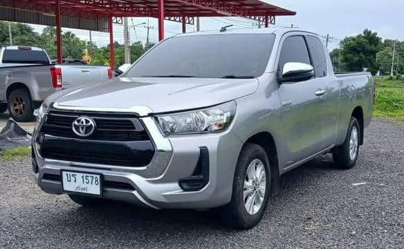 2019 TOYOTA Hilux
