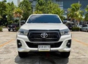 2019 TOYOTA Hilux