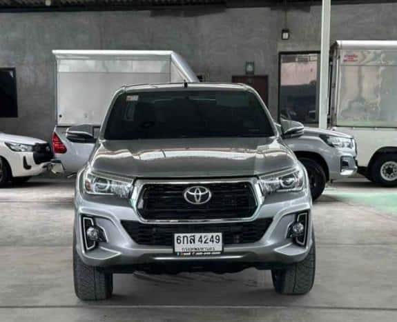 2017 TOYOTA Hilux, 