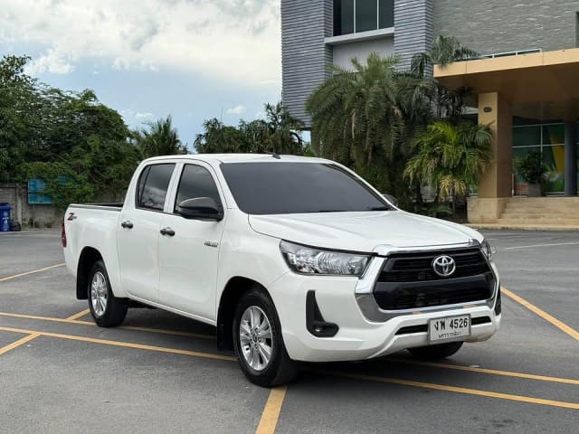2022 TOYOTA Hilux