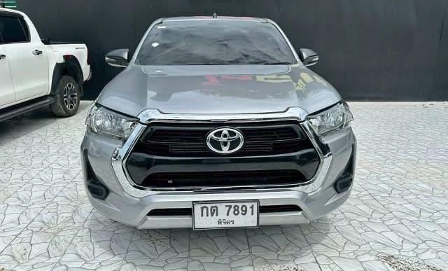 2022 TOYOTA Hilux