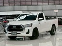 2019 TOYOTA Hilux