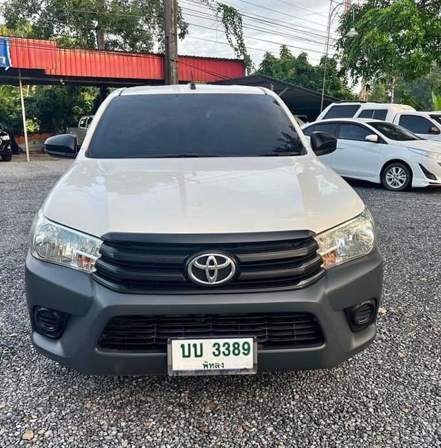 2018 TOYOTA Hilux