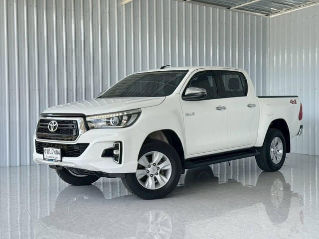 2020 TOYOTA Hilux