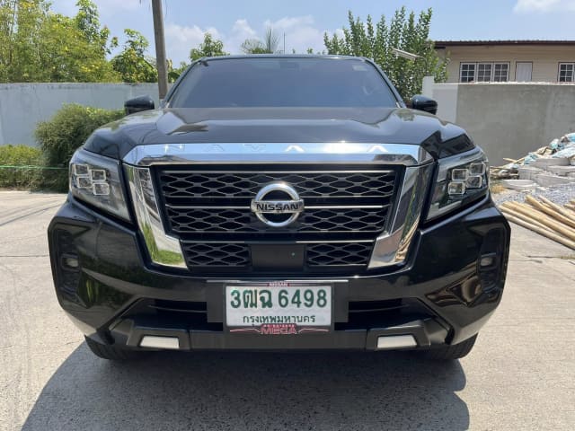2021 NISSAN Navara