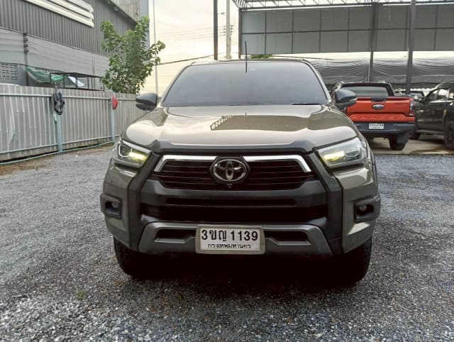 2022 TOYOTA Hilux