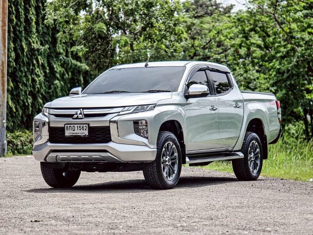 2019 MITSUBISHI Triton