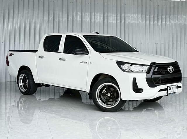 2020 TOYOTA Hilux