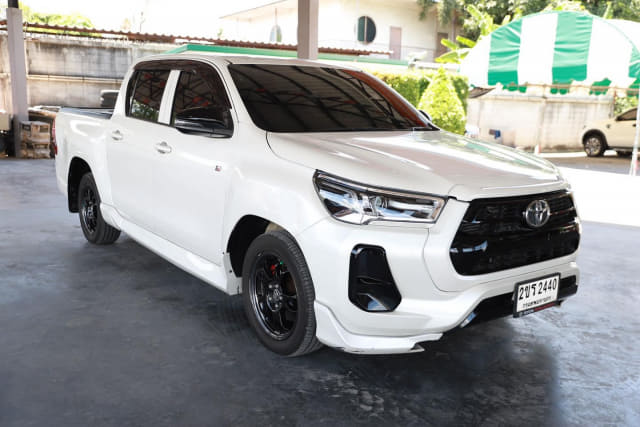 2021 TOYOTA Hilux
