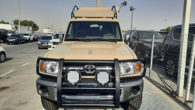 2019 TOYOTA Land Cruiser