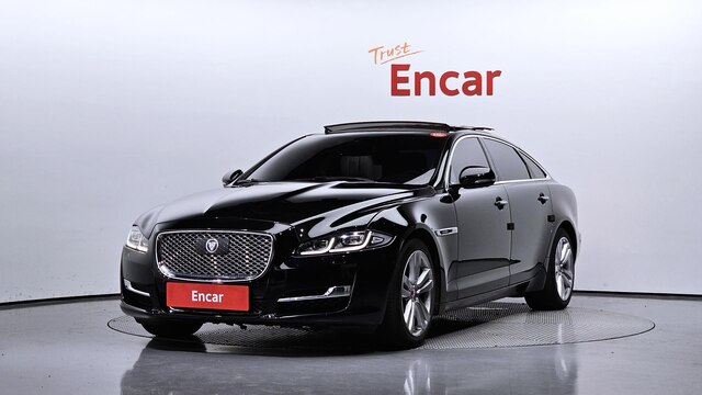 2017 JAGUAR XJ Series, 