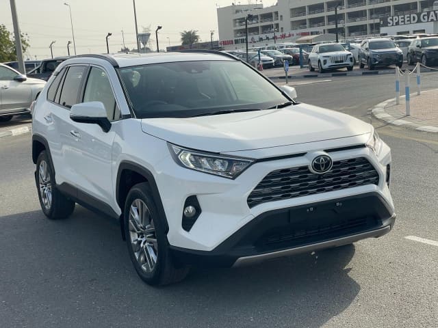 2020 TOYOTA Hilux