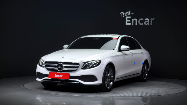 2019 MERCEDES-BENZ E-Class