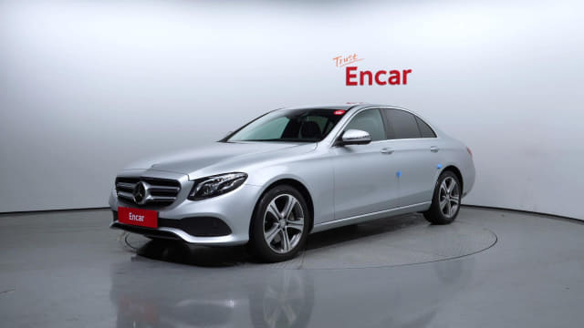 2017 MERCEDES-BENZ E-Class