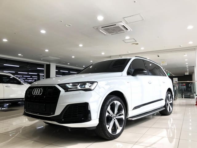 2022 AUDI Q7