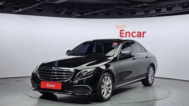 2017 MERCEDES-BENZ E-Class