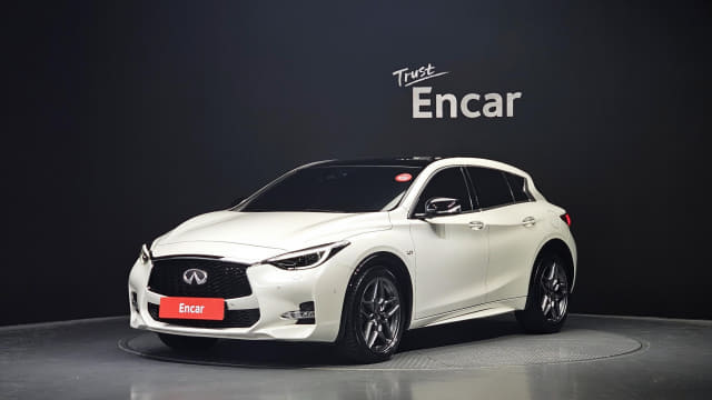 2018 Infiniti Q30