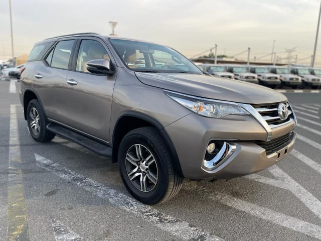 2018 TOYOTA Fortuner, 