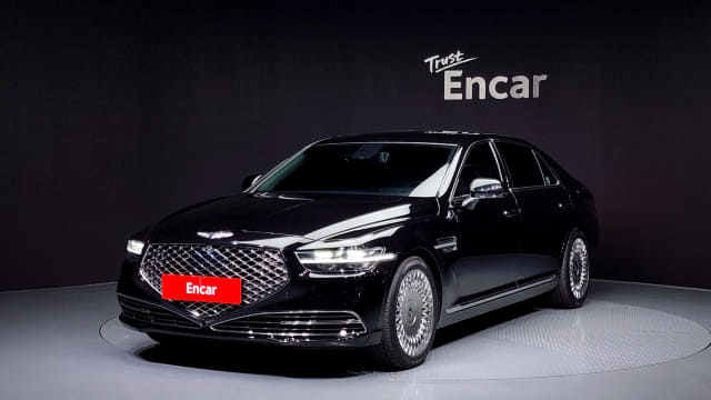 2020 Genesis G90