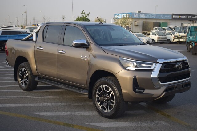 2020 TOYOTA Hilux