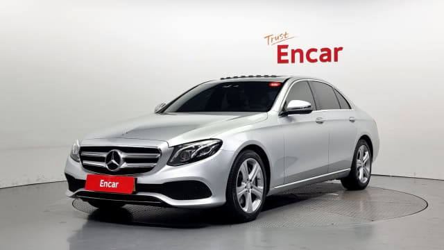 2017 MERCEDES-BENZ E-Class