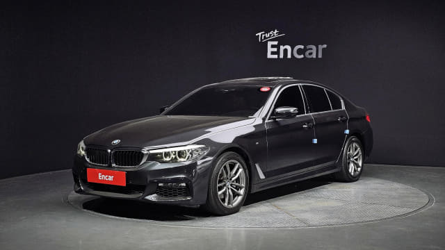 2018 BMW 5 Series, 