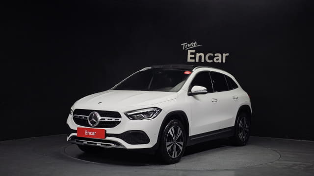 2021 MERCEDES-BENZ GLA-Class