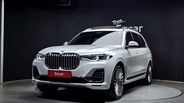 2021 BMW X7