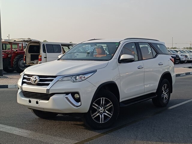 2019 TOYOTA Fortuner