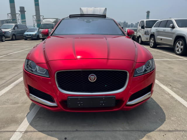 2017 JAGUAR XF