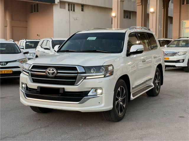 2020 TOYOTA Land Cruiser