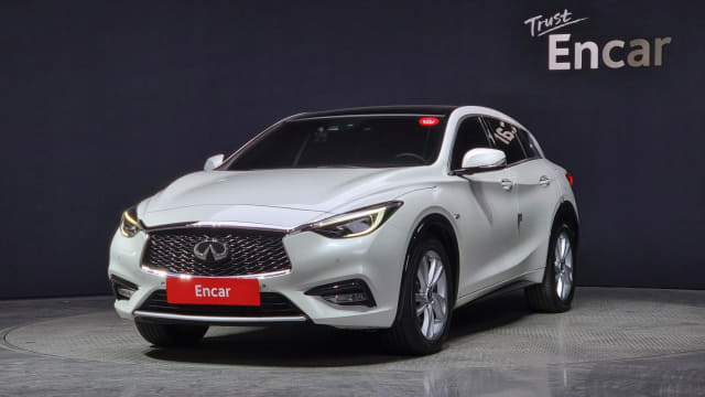 2019 Infiniti Q30