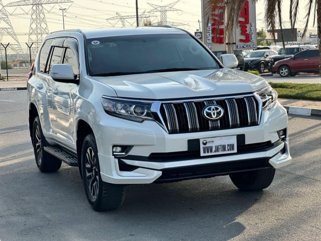 2017 TOYOTA Land Cruiser Prado